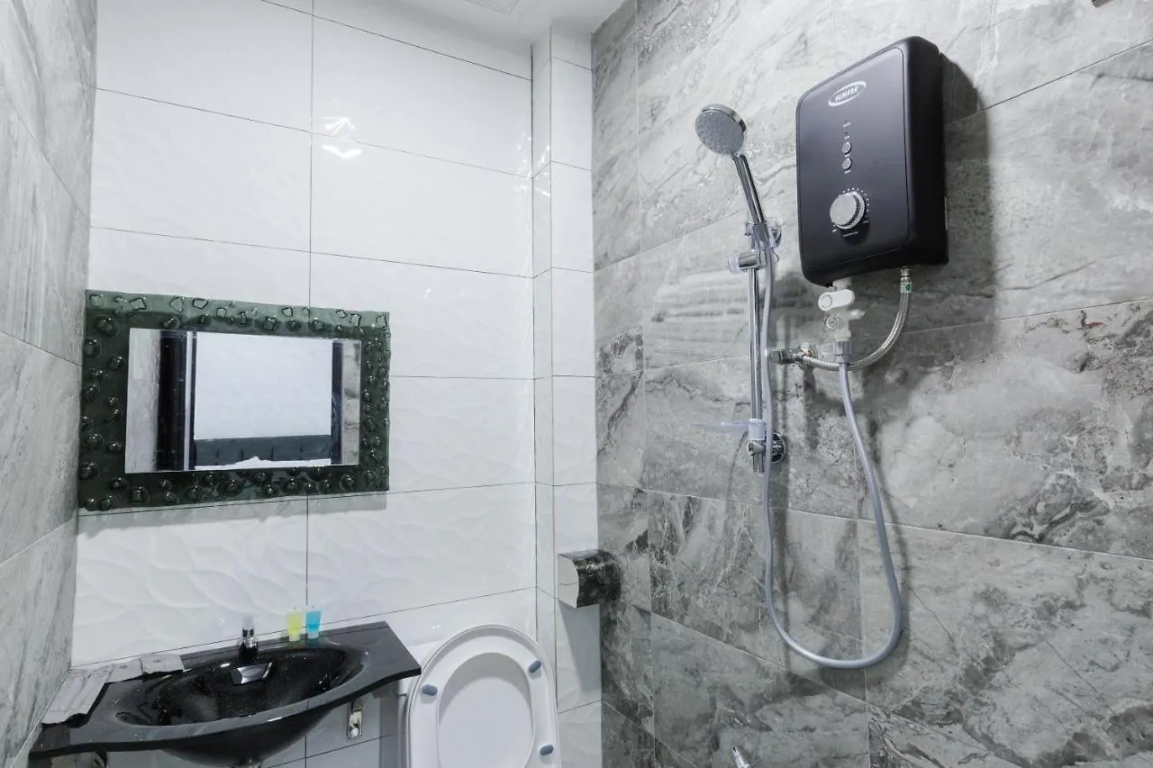 *** Estalagem Lee Luxury Home Usm Penang Gelugor Malásia